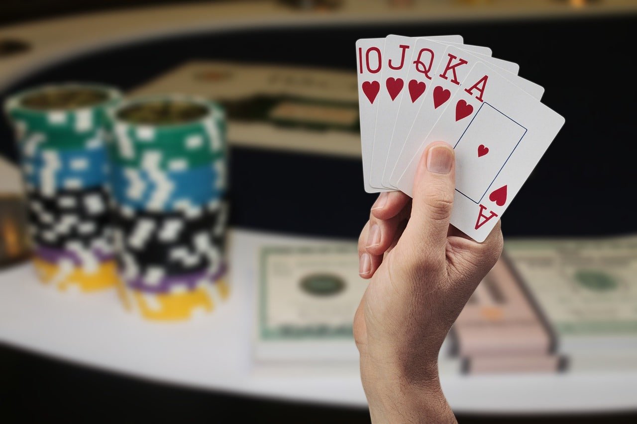 uu88 ပလက်ဖောင်းတွင် Sportsbook နှင့် Live Casino လောင်းကစားနေသည့် မြင်ကွင်း